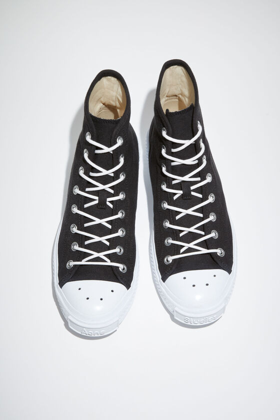 (image for) Stand Out From The Crowd High top sneakers